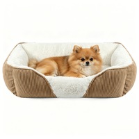 Lit pour animaux de compagnie moderne carré et chaud pour l'hiver avec rembourrage confortable pour chats et chiens