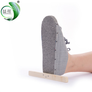 Attelle de cheville en bois en forme de T Yixiang, grise, taille SML, pour la correction et le soutien du pied - Product Image 1