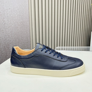 รองเท้าวิ่งลำลองหนังวัวผูกเชือกสำหรับผู้ชาย ขายส่งจากโรงงาน รองเท้าบอร์ดคุณภาพสูงใส่สบายสำหรับทุกฤดูกาล สไตล์เดินเล่น - Product Image 5