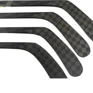 Bâtons de <span class=keywords><strong>hockey</strong></span> sur glace d'usine en Chine Bâton de <span class=keywords><strong>hockey</strong></span> en carbone composite argenté - Product Image 1