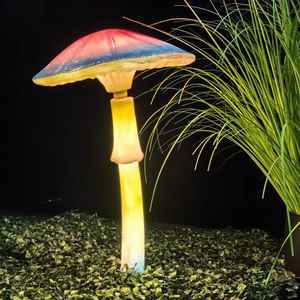Decoración de Jardín para Exteriores, Adorno Luminoso de FRP con Forma de Hongo, Familia de Cinco, Luz LED, Motivo de Paisaje, Venta Directa de Fábrica - Product Image 1
