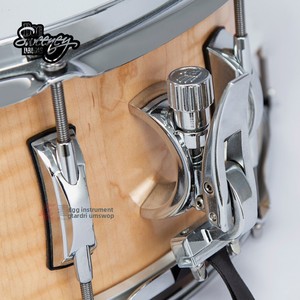 <span class=keywords><strong>Doc</strong></span> Sweeney American Handmade Stave DSD Tiger Maple 14x6 Inch Snare Drum - Product Image 4