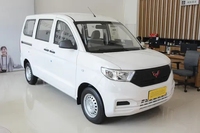 Mini-bus Wuling Hongguang V 7 places 5 portes à usage commercial, Euro 5, en stock pour les opérateurs de transport de passagers urbains
