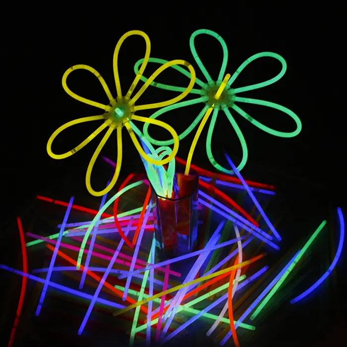 Bâton lumineux de noël de 8 pouces couleur milti, bande lumineuse pour poignet de carnaval