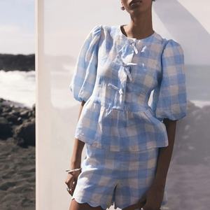 Conjunto de Lino a Cuadros para Mujer, Blusa con Mangas Abullonadas y Lazos Delanteros, Pantalones Cortos de Cintura Alta, Venta al Por Mayor - Product Image 3