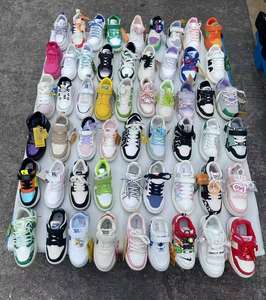 รองเท้าวิ่งลำลอง ระบายอากาศดี ผลิตในจีน จัดส่งแบบสุ่ม ลดราคาจากโรงงาน รองเท้าผ้าใบราคาถูก สำหรับเดินเล่นกลางแจ้ง แฟชั่นผู้ชาย สไตล์สปอร์ต - Product Image 1