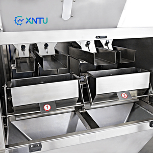 Machine <span class=keywords><strong>de</strong></span> remplissage et <span class=keywords><strong>de</strong></span> scellage industrielle automatique pour l'emballage <span class=keywords><strong>de</strong></span> granulés, <span class=keywords><strong>de</strong></span> graines et <span class=keywords><strong>de</strong></span> pastilles plastiques dans des flacons <span class=keywords><strong>en</strong></span> verre pour les aliments et les boissons - Product Image 2