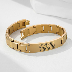 Bracelet en acier inoxydable pour hommes, 12mm, design croix et drapeau gravés, lien incurvé bicolore, bijoux cadeau - Product Image 3