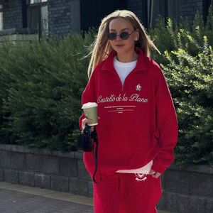 Ensembles de survêtements en velours de velours deux pièces Street 2 personnalisé coupe ajustée pour femmes vêtements de détente d'entraînement décontractés brodés survêtement solide - Product Image 1