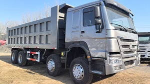 Camion benne basculante d'occasion Sinotruk Howo 371 8x4 pour le transport en sortie d'usine - Product Image 4