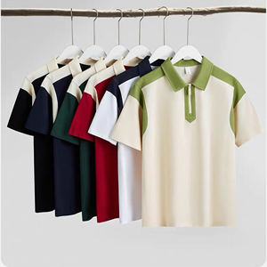 Polo universitario de manga corta con bloque de color y media cremallera, diseño retro - Product Image 2