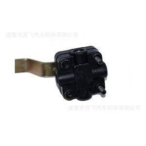 Válvula de control de altura Hendrickson VS227 para suspensión neumática de remolques INTRAAX 55x38x47.5mm - Product Image 2