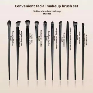 Ensemble de 8 pinceaux de maquillage pour le visage, à poils synthétiques, avec compatibilité gloss à lèvres, manche en plastique, petits pinceaux - Product Image 1