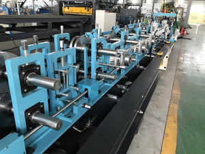 Muti taglie acciaio profilo U Purline <span class=keywords><strong>C</strong></span> Z Purlin <span class=keywords><strong>Roll</strong></span> formatrice macchina completamente automatica struttura in acciaio Purlin macchine - Product Image 4