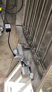 מערכת תריסים אופקיים מודרניים חיצוניים מנירוסטה עם פתיחה אוטומטית ובקרה חשמלית - Product Image 2