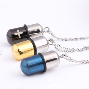 Collar con Colgante de Cápsula de Píldora Cruzada de Acero Inoxidable Tricolor, Joyería de Regalo para Uso Diario para Hombre - Product Image 4