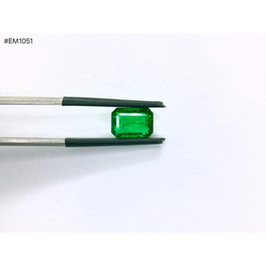 Esmeraldas naturales de Zambia, corte octogonal facetado, 5.47ct, par, excelente calidad y claridad, piedras sueltas para joyería de alta gama. - Product Image 1