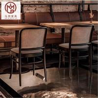 Sièges de stand en cuir vintage en plastique carré en bois pour café café-restaurant mobilier commercial chaise et table de restaurant