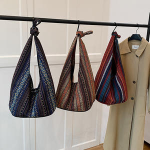 Vente en gros de sac à provisions bohème pour femmes grande capacité toile lin Hobo épaule gitane doux portable voyage fait à la main - Product Image 1