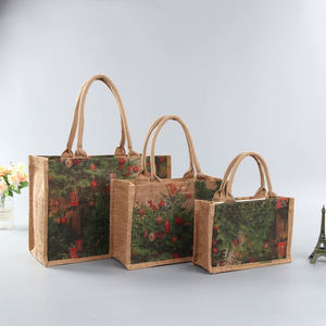 Sac de courses en jute de qualité supérieure avec intérieur laminé, poignées robustes et qualité durable, disponible à la vente - Product Image 2
