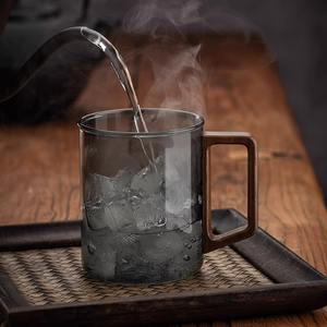 Tasse à eau en verre de style nordique, 400ml, poignée en bois résistante à la chaleur, pour le thé de l'après-midi, cadeau pour adultes - Product Image 1