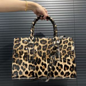 Bolsos tote de gran capacidad de cuero PU para mujer, bolsos elegantes y sencillos para mujer, bolsos de hombro, bandolera, bolsos de mensajero. - Product Image 2