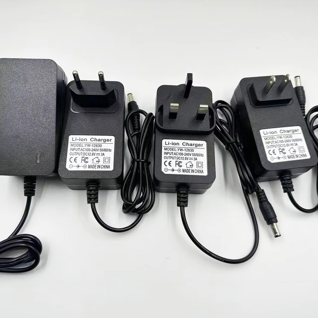 12.6V 3A  Lithium Battery UK US EU Plug-in Wall Adapters Cylindrical    Ac Dc Li-ion  Charger