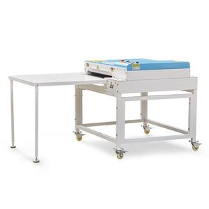 Presse à <span class=keywords><strong>chaud</strong></span> J 600 800 pour vêtements, machine de laminage et de fusion à bas prix pour tissus auto-adhésifs à <span class=keywords><strong>chaud</strong></span> - Product Image 4