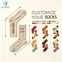Chaussettes personnalisées à impression haute définition LJ Artistic, avec logo de marque personnalisé, chaussettes à motifs pour les détaillants de boutiques et les magasins de cadeaux