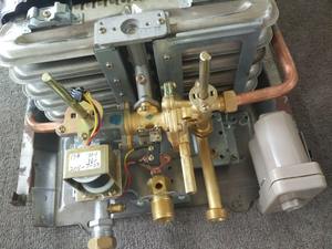 Calentador <span class=keywords><strong>de</strong></span> agua <span class=keywords><strong>de</strong></span> gas <span class=keywords><strong>butano</strong></span> portátil <span class=keywords><strong>de</strong></span> <span class=keywords><strong>caldera</strong></span> <span class=keywords><strong>de</strong></span> moda - Product Image 3