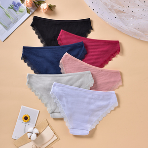 Sensualmente Sexy: mutandine interne in pizzo da donna con Comfort a vita media ed eleganza traspirante - Product Image 2