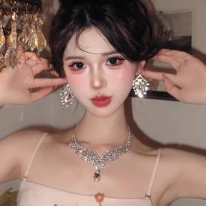 Ensemble collier et boucles <span class=keywords><strong>d</strong></span>'oreilles pour femme, design élégant et luxueux, en cristal artificiel, avec pampilles, idéal pour les accessoires de robe, best-seller - Product Image 6