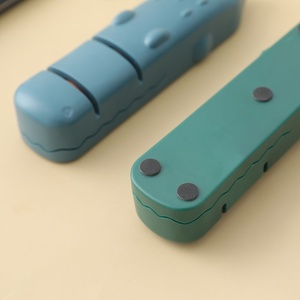 Aiguiseur de couteaux multifonctionnel en acier inoxydable pour la maison, type crocodile, aiguisage rapide - Product Image 3