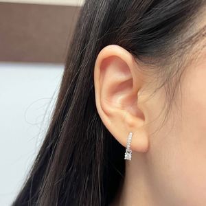 Boucles d'oreilles créoles Dylam Elegance Design en argent sterling 925 avec pierre de moissanite D VVS1 pour femme, idéales pour le quotidien - Product Image 3