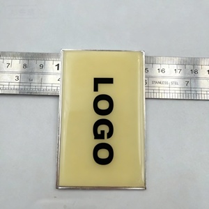 Étiquette métallique personnalisée OEM ODM, plaque d'emblème en alliage d'aluminium et de zinc, achat en gros, fabricant et fournisseur chinois, expédition rapide - Product Image 4