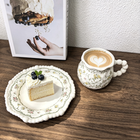 Ensemble tasse et soucoupe en porcelaine céramique européenne à motif floral vintage, avec poignée perlée, réutilisable pour café/thé, décoration intérieure, cadeau d'affaires