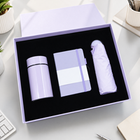 Ensemble cadeau d'affaires avec carnet A6, tasse isotherme de 200 ml et parapluie pliable pour personnalisation de marque