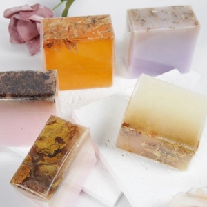 Savon Yoni 100% Naturel Biologique 100G OEM&ODM Blanchissant Équilibrant le pH Probiotique Hygiène Féminine Personnalisable - Product Image 2