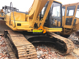 รถขุดไฮดรอลิกแบบตีนตะขาบ Komatsu PC200-6 มือสอง 20 ตัน สภาพดี เครื่องยนต์ มอเตอร์ เกียร์ ปั๊ม และหัวเจาะ ของแท้จากญี่ปุ่น - Product Image 4