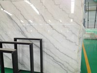 Marbre blanc de Guangxi chinois le moins cher, grand carrelage de sol en marbre blanc naturel pour la décoration intérieure