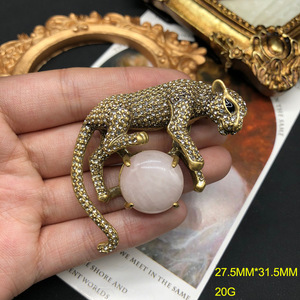 <span class=keywords><strong>Broche</strong></span> léopard animal à la mode et mignonne pleine d'incrustations de diamants <span class=keywords><strong>Broche</strong></span> plaquée or antique - Product Image 6