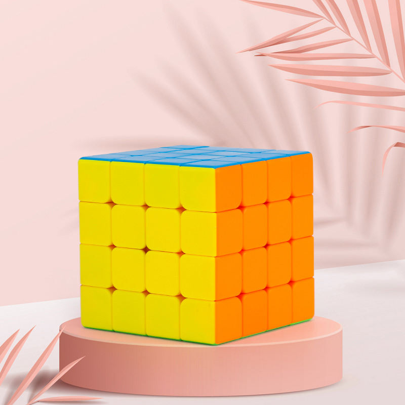 ลำดับที่สี่สีทึบ