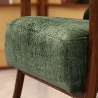 Fauteuil d'appoint en velours vert avec structure en bois massif, fauteuil lounge de style mid-century, siège de détente pour salon