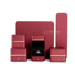 Caja de Joyería de PU Personalizada, Cajas para Anillos, Empaque para Joyas, Caja para Collares, Logotipo Personalizado, Caja de Lujo con Borde Dorado - Product Image 3