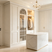 Armoire de chambre intégrée sur mesure en MDF avec revêtement PVC, panneau surélevé, porte vitrée cintrée, grille à meneaux, LED, finition noyer moderne, OEM