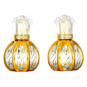 Nouveau Design 50ml bouteille de luxe en forme de citrouille en verre doré galvanisé bouteille de pulvérisation de parfum classe