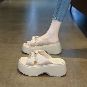 Women's stylish <b>height</b>-<b>increasing</b> and anti-slip shoes with PU <b>insoles</b>, suitable for outdoor use in autumn, spring and summer. - Product Image 4