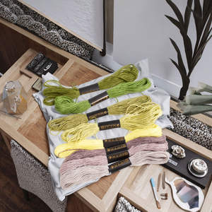 Nuancier de fils à coudre en gros, fils à <span class=keywords><strong>broder</strong></span> <span class=keywords><strong>DMC</strong></span> 447, fils à point de croix en polyester, <span class=keywords><strong>coton</strong></span> et élasthanne, kit de fils à coudre <span class=keywords><strong>DMC</strong></span> 447 - Product Image 5