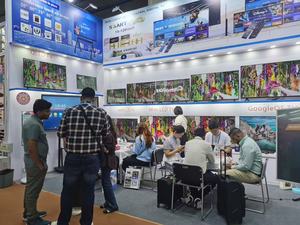 โรงงานผลิต OEM ทีวีสมาร์ทแอนดรอยด์ขนาด 32/43/50/65 นิ้ว รองรับความละเอียด 1080p Full HD พร้อม WiFi เหมาะสำหรับครอบครัวและโรงแรม รับผลิตตามสั่ง - Product Image 5