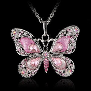 Collana con Ciondolo a Farfalla Multicolore, Elegante Collana Vintage da Donna con Accenti di Pietre Scintillanti - Product Image 3
